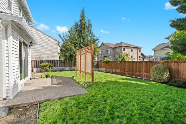 Building Photo - 2136 NE 13th Ave