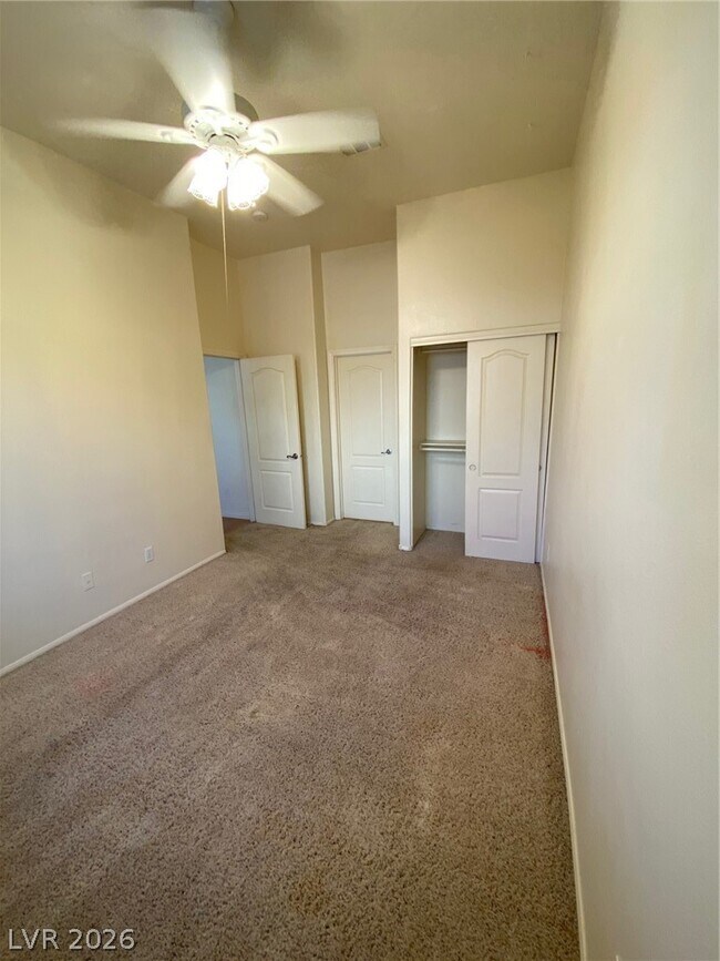 Building Photo - 7565 Splashing Rock Dr