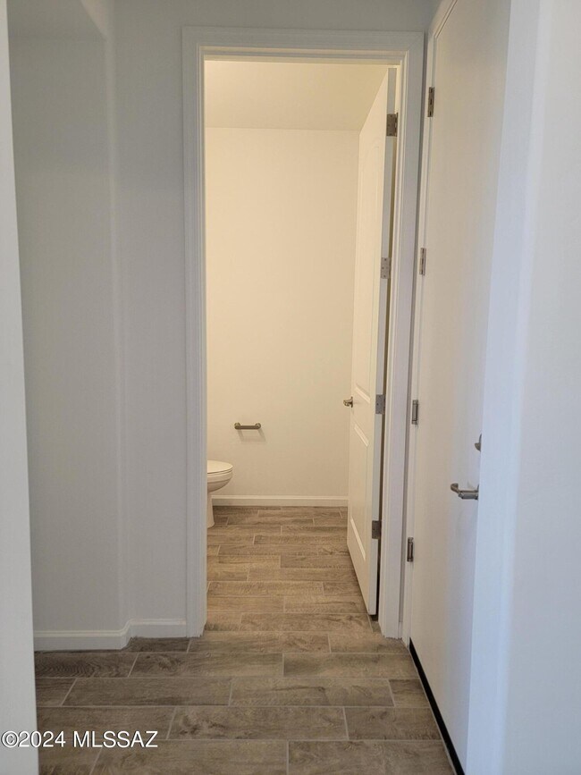 Building Photo - 5595 S Adero Cyn Trl