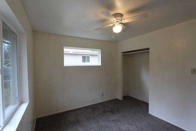 Building Photo - COMING AUGUST | 3-Bedroom Home in Bow & Arrow Acres | Large Yard + Wood-Burning Fireplace