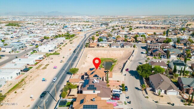 Building Photo - 695 Paseo del Mar Dr