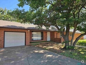 Building Photo - 521 John Doe St