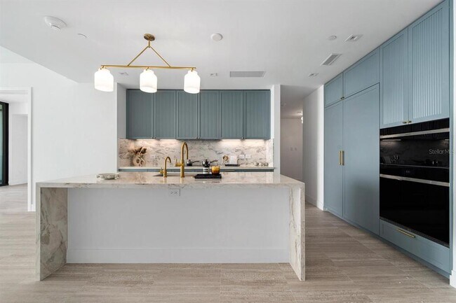 Building Photo - 3015 S Ysabella Ave