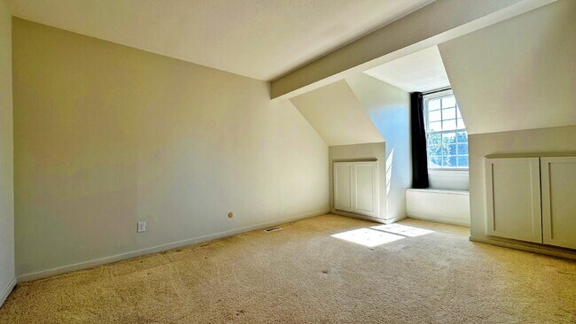 Building Photo - Beautiful Updated 2 Bed 2 Bath on Golf Course in Cherry Creek Schools
