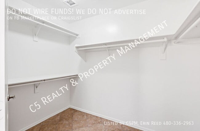 Building Photo - 10921 W Granada Rd