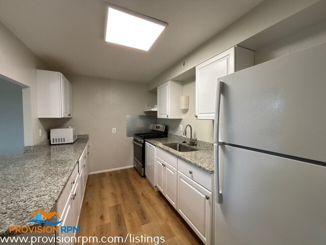 Building Photo - 611 Oakland Hills Ct