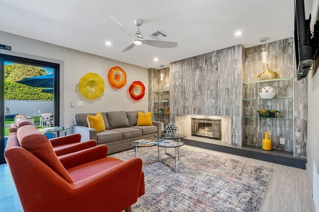 Building Photo - 2222 E Via Escuela