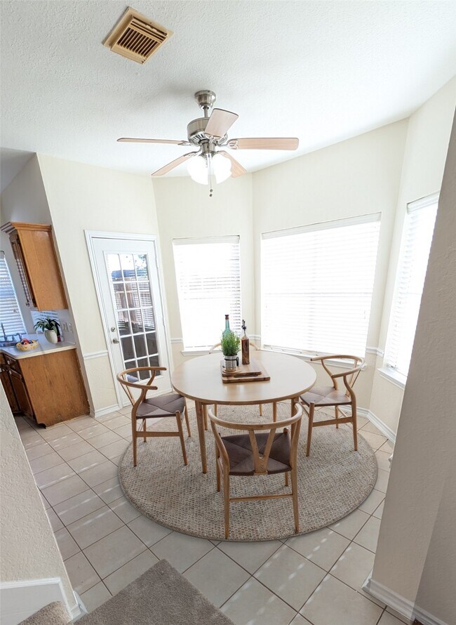 Building Photo - 4510 Chestnut Meadow Dr