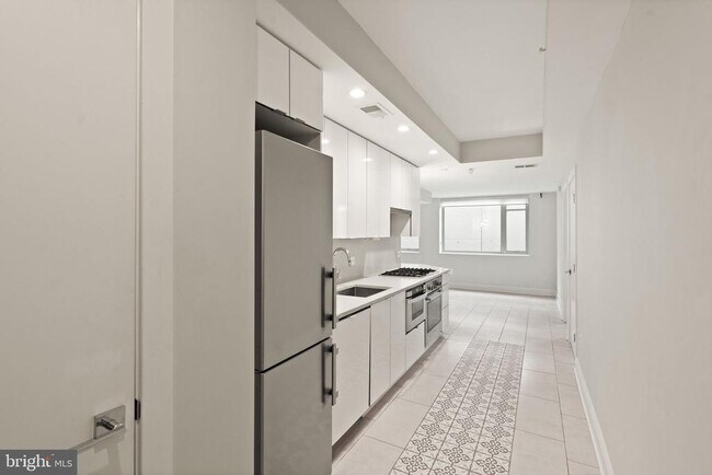Building Photo - 1311 13th St NW