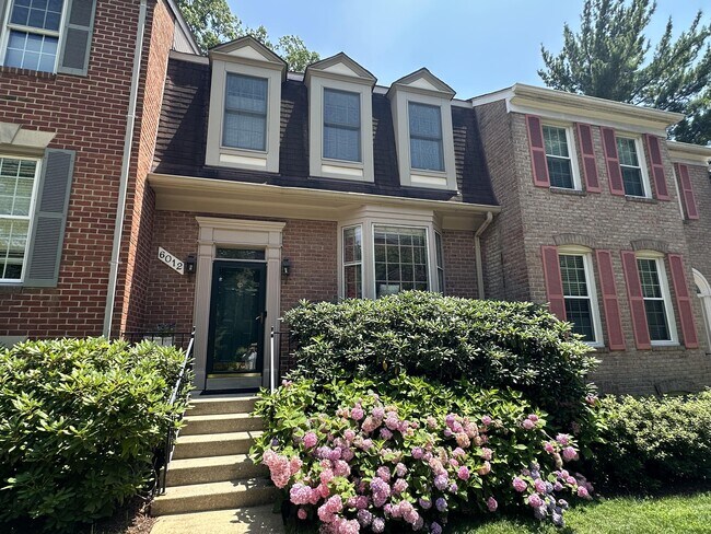 Building Photo - 6012 Loganwood Dr