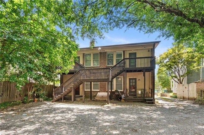 Building Photo - 716 Lakeview Ave NE