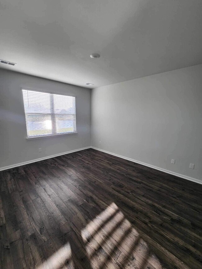 Building Photo - 10035 Hamilton Br Lp