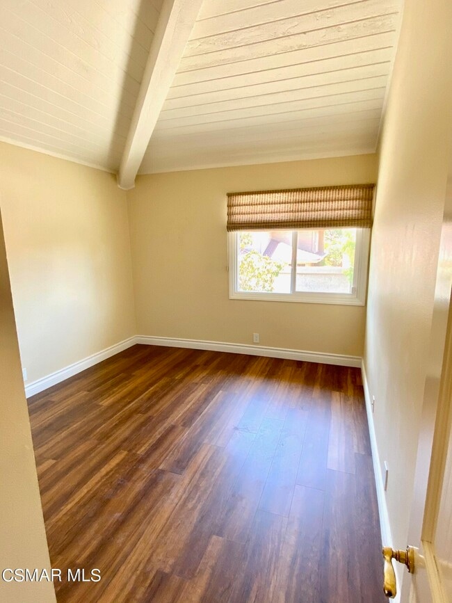 Building Photo - 4555 Tam O Shanter Dr