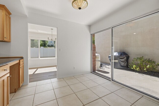 Building Photo - Beautifully Updated Home in Lake Lindero