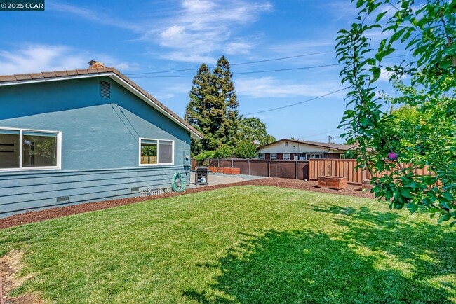 Building Photo - 5891 Caulfield Dr