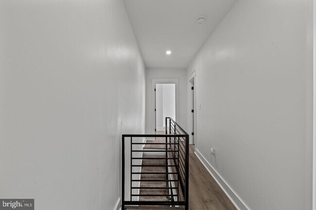 Building Photo - 3450 Almond St