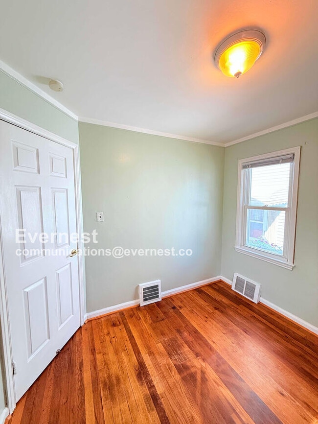 Building Photo - DEARBORN RENTAL: Single-Family Home with D...