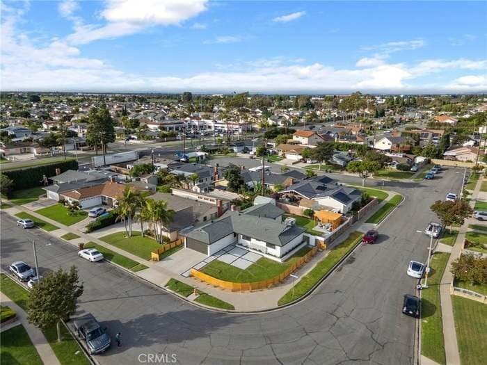 Building Photo - 6051 Santa Barbara Ave