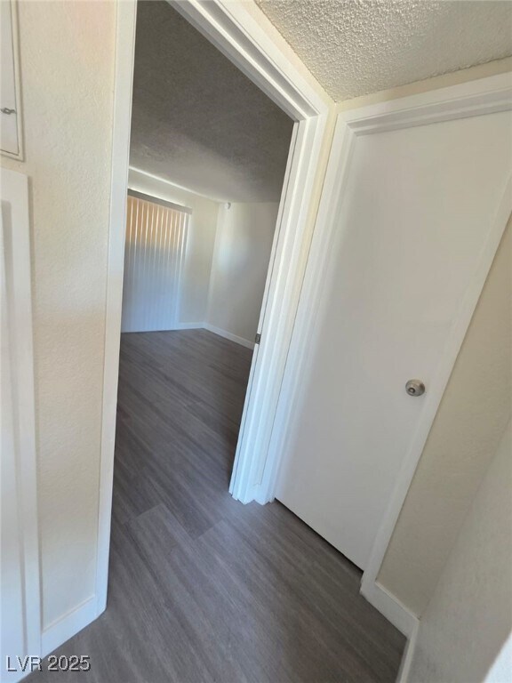 Building Photo - 1075 E Desert Inn Rd