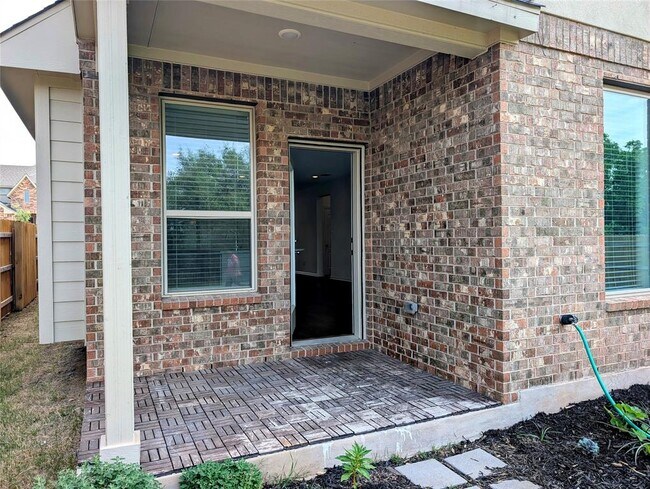 Building Photo - 1344 Ridge Runner Dr