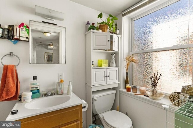 Building Photo - 1608 Swain St