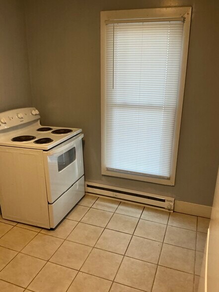 Building Photo - 1524 N E St