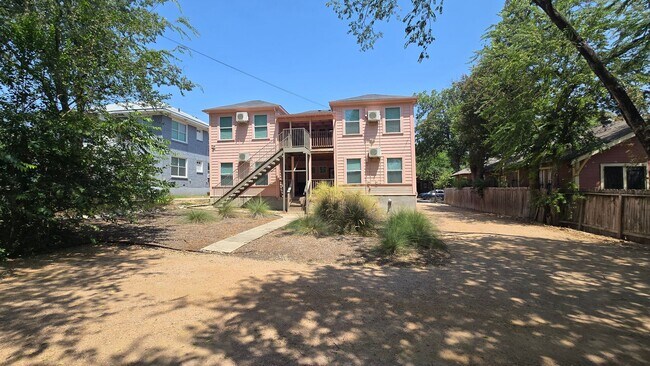 Building Photo - 1020 W French Pl
