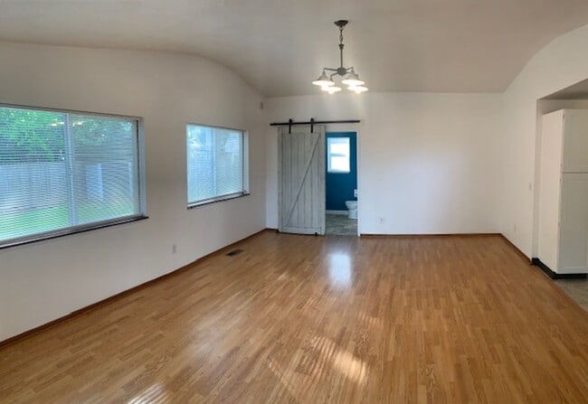 Building Photo - $2,500 Three Bedrooms, Two Baths Home with Private Back Yard, Ready To Lease!