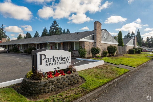 Building Photo - Parkview