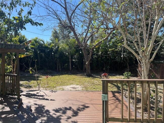 Building Photo - 321 San Jose Dr