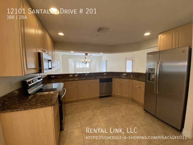 Building Photo - 12101 Santaluz Dr