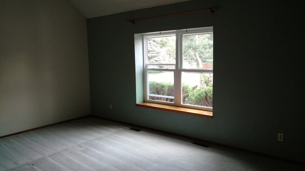 Front family room - 6220 Pemberton Way
