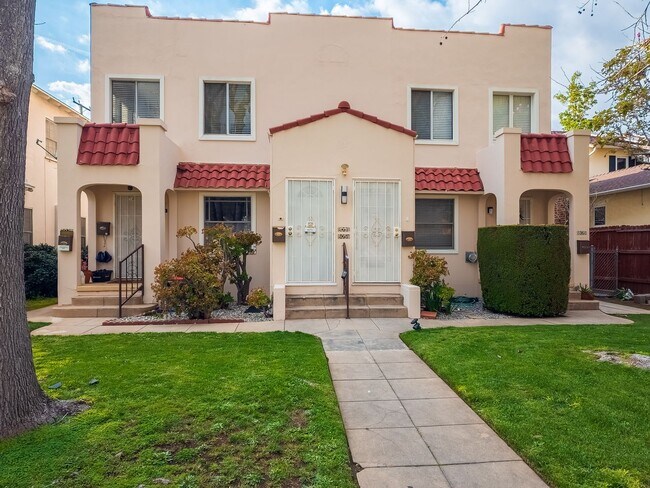 Building Photo - Bright & Inviting 1BR in the Heart of North Alhambra