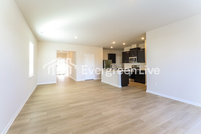 Building Photo - 1635 Swallow Tail Dr