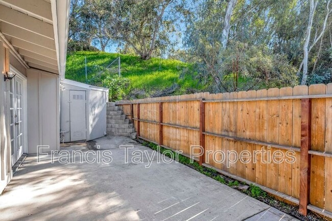 Building Photo - 1512 S Stage Coach Ln