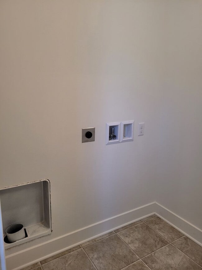 Building Photo - 3 bedroom Conestoga Valley School District