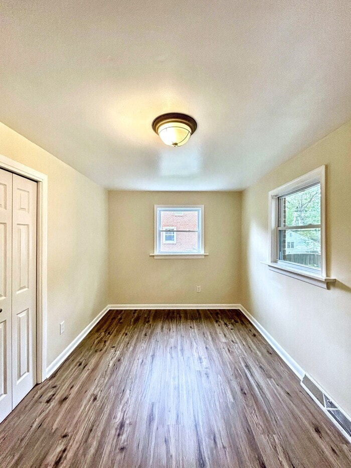 Building Photo - 1112 Clauson Rd