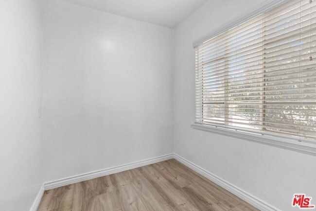 Building Photo - 729 Crenshaw Blvd