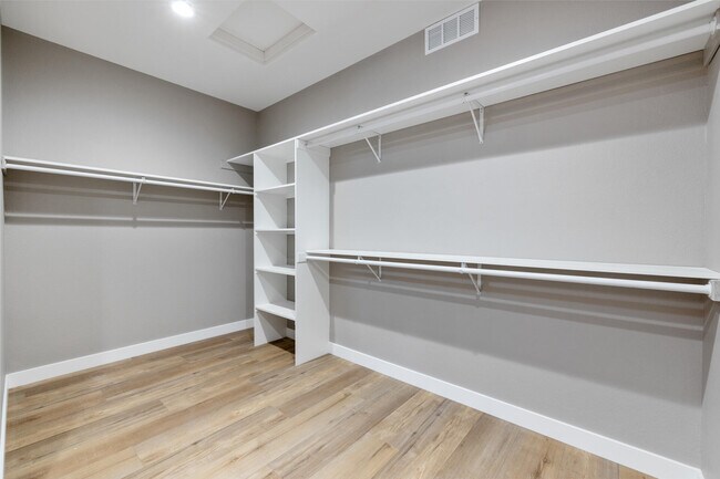Building Photo - 1793 Cedar Ridge Dr