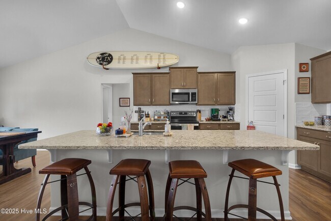 Building Photo - 429 Palisades Way