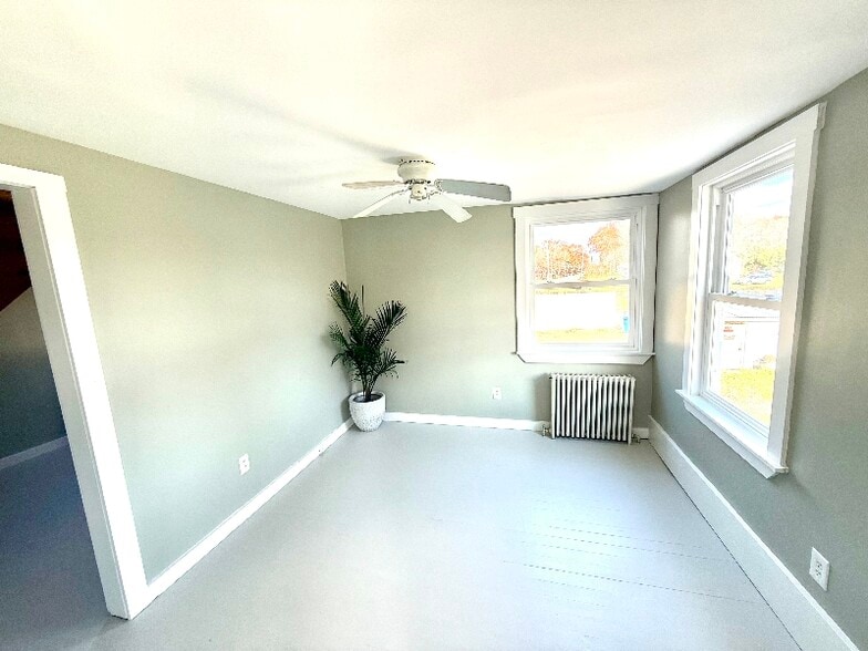 Building Photo - 326 Fish Rd