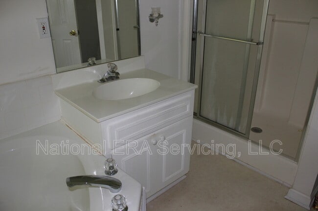 Building Photo - 30 Allen Oaks Way