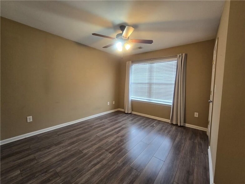 Building Photo - 3222 Hidden Cove Cir NW