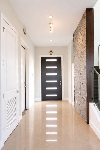 Building Photo - 4208 Wichita Ave