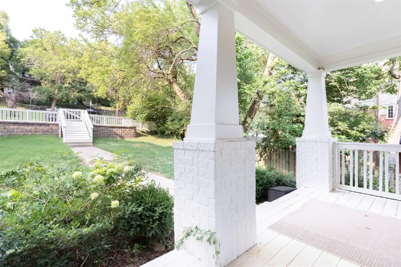 Building Photo - 3311 Acklen Ave
