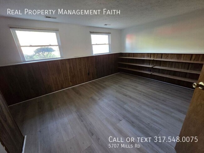 Building Photo - 5707 W Mills Rd