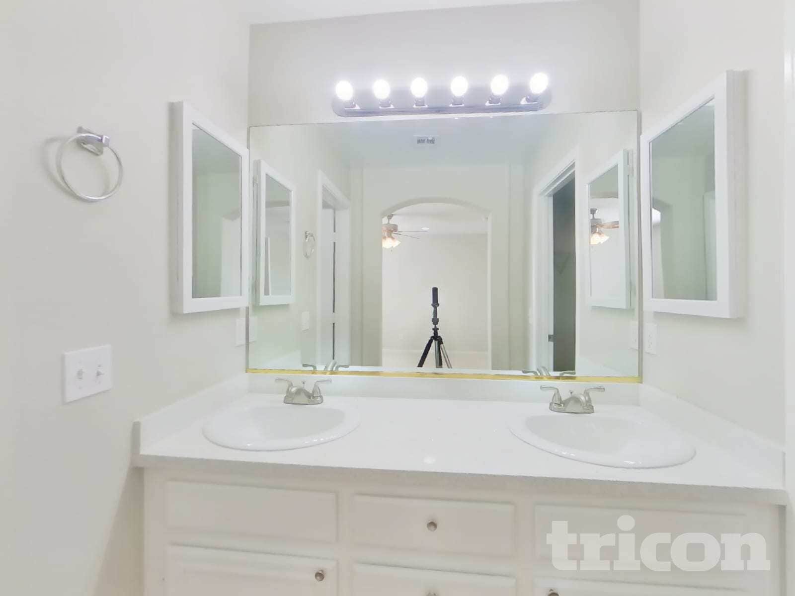 Building Photo - 3632 Mountain River St