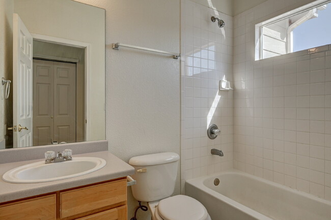 Building Photo - $2,750.00, 3 Bed, 2 Bath Ranch Style Home ...