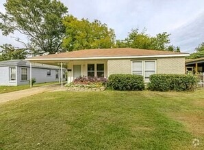 Building Photo - Check It Out!