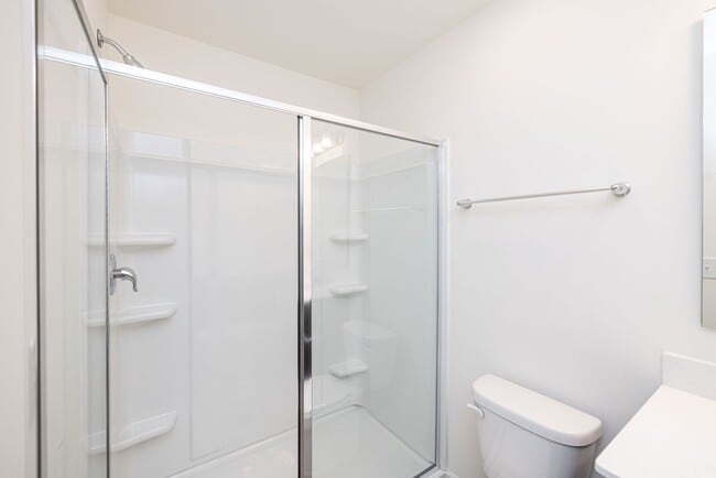 Building Photo - 3 br 2.5 ba townhome in charming Townhome ...